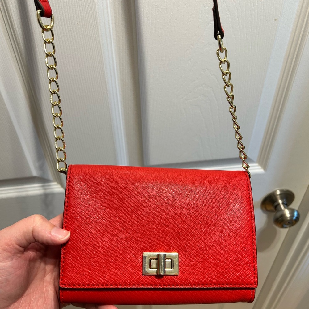 Prince & Fox Red Crossbody Bag with Gold Chain